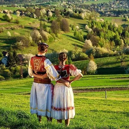 木屋 Romantik Na Hrinovskych Lazoch