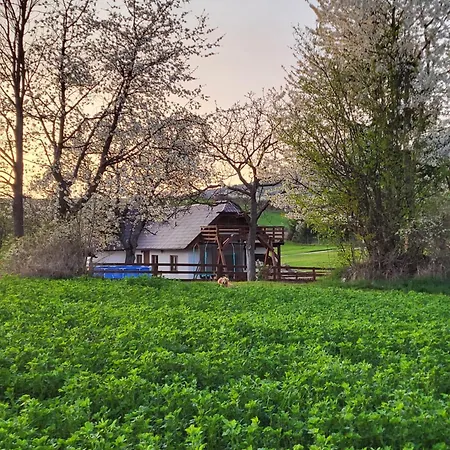 木屋 Romantik Na Hrinovskych Lazoch *